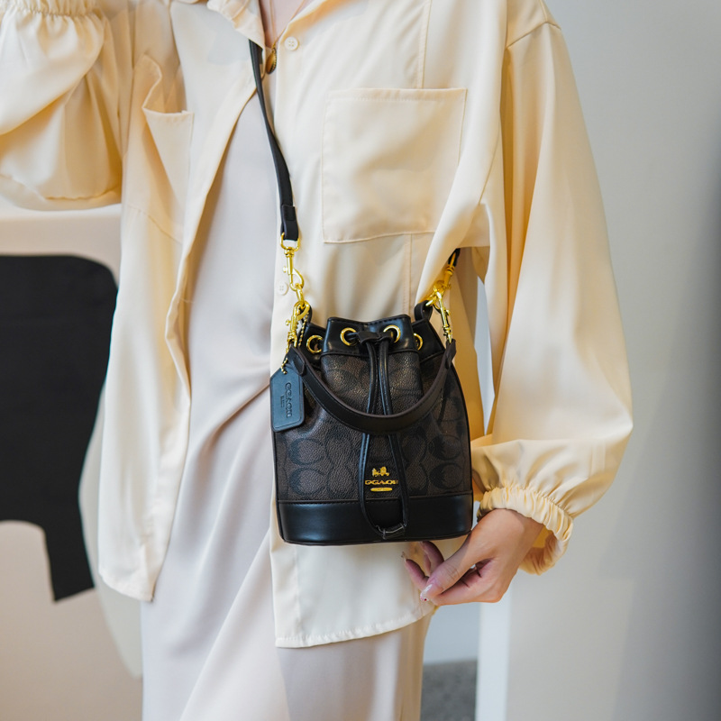 여성용 신상 빈티지 플라워 버킷백 2026 빈티지 크로 - Women'S Fashion Boutique 리뷰 및 가격