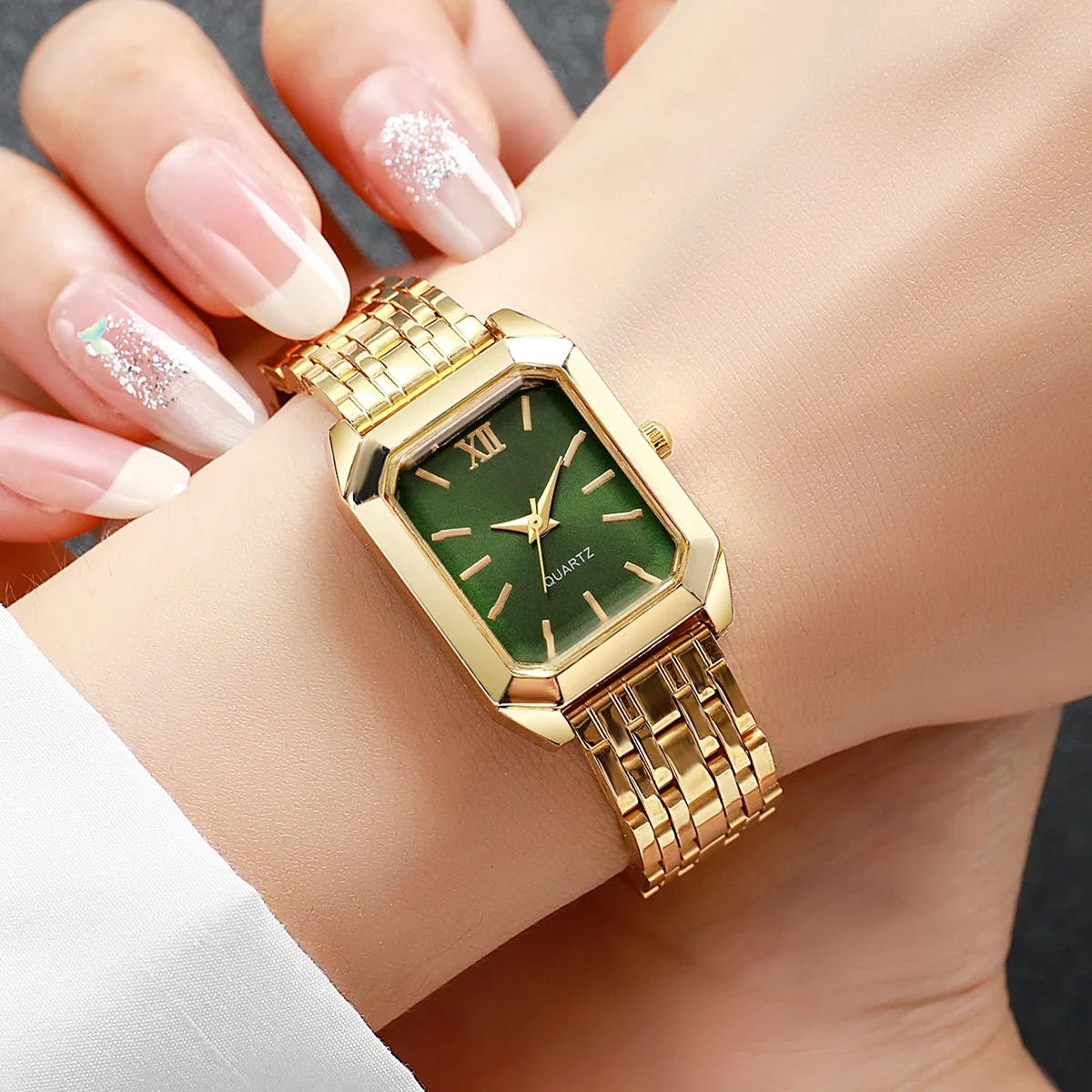 깜짝 선물 상자, 여성용 시계, 랜덤 고급 사각 쿼츠  - Women'S Fashion Quartz Watch 리뷰 및 가격